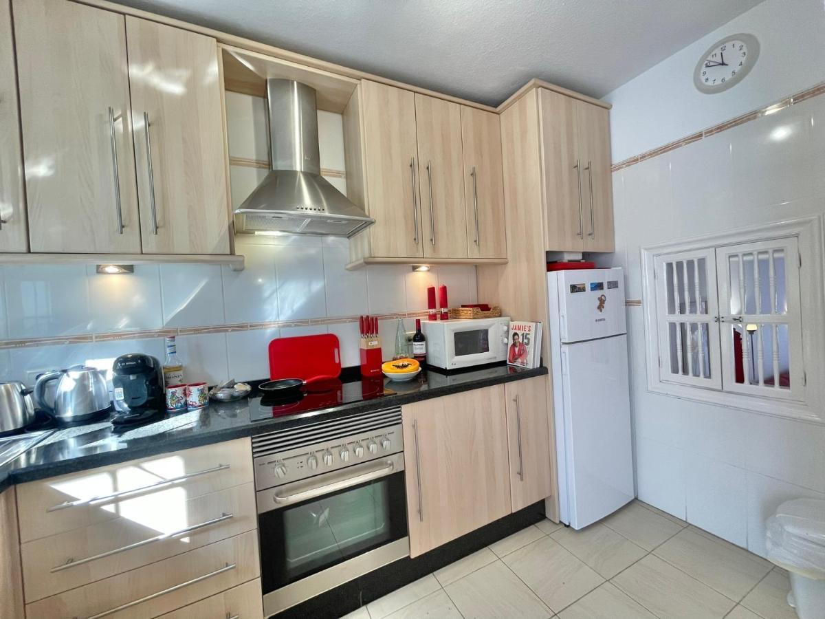Seaview Townhouse In Puerto Santiago & Los Gigantes Пуерто де Сантяго Екстериор снимка