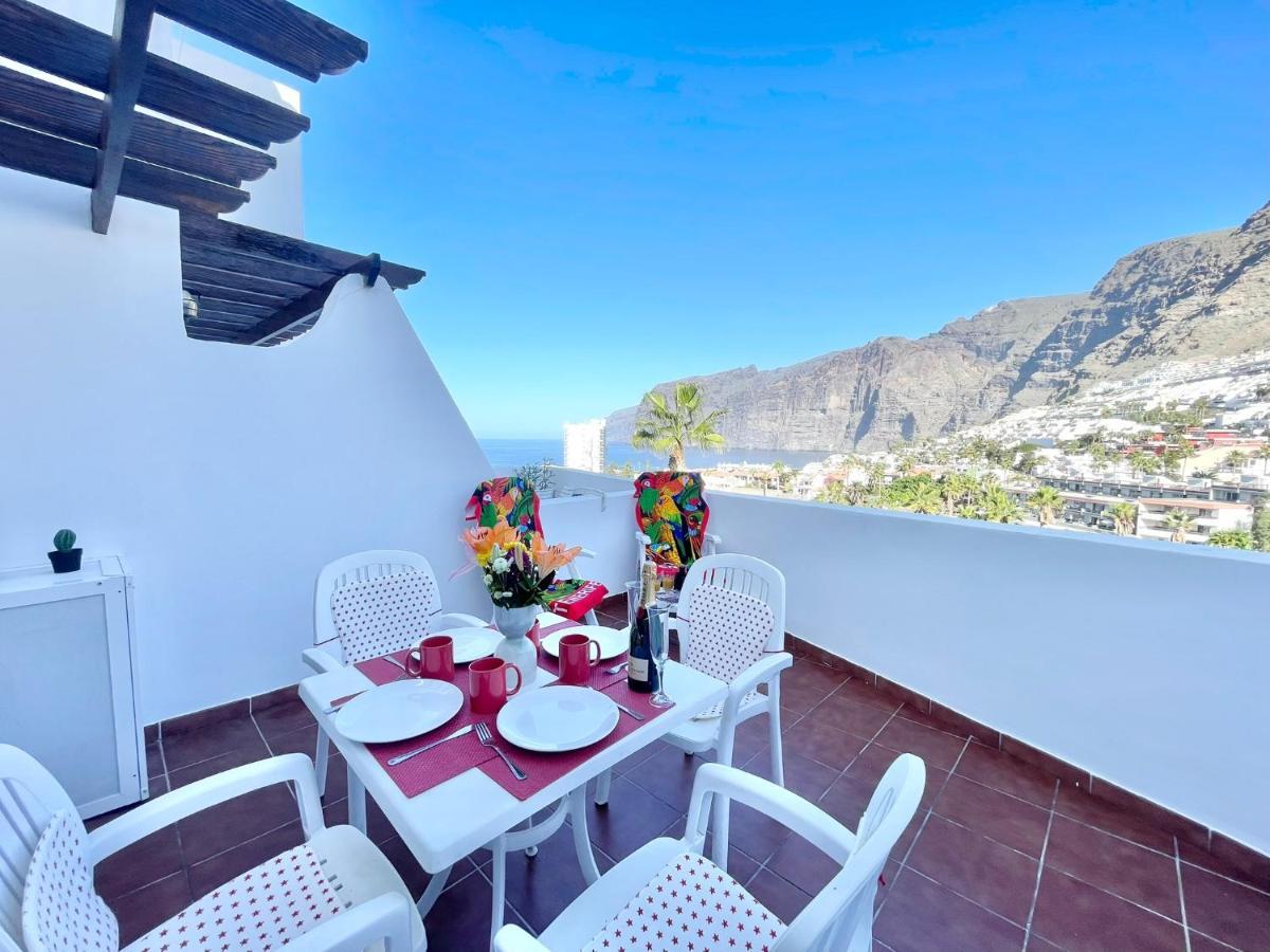 Seaview Townhouse In Puerto Santiago & Los Gigantes Пуерто де Сантяго Екстериор снимка