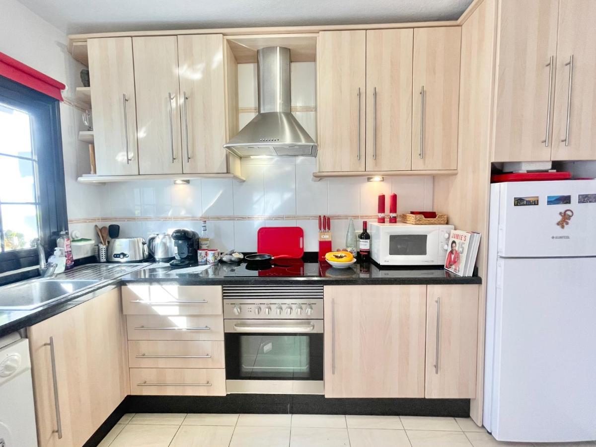 Seaview Townhouse In Puerto Santiago & Los Gigantes Пуерто де Сантяго Екстериор снимка