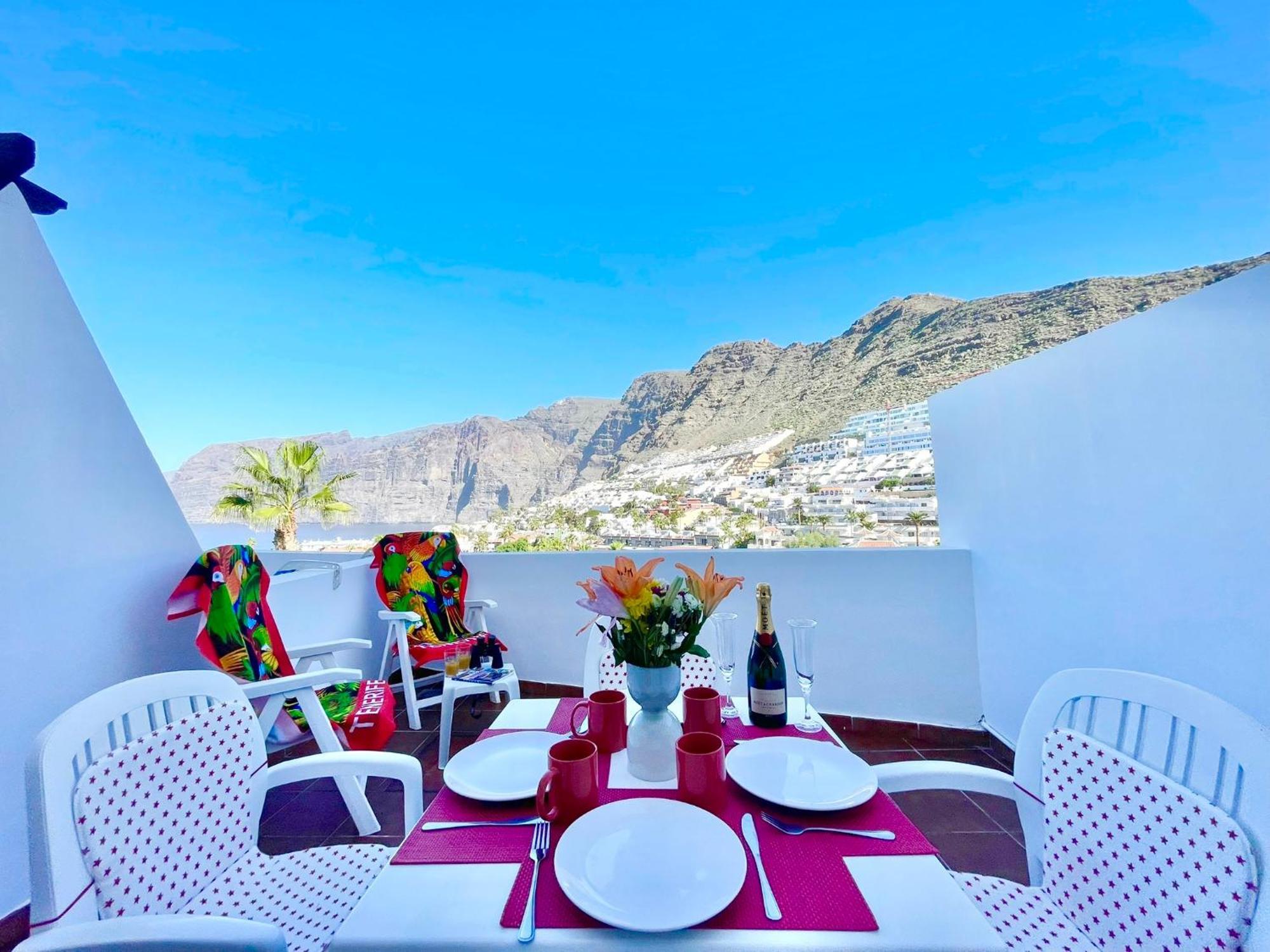 Seaview Townhouse In Puerto Santiago & Los Gigantes Пуерто де Сантяго Екстериор снимка