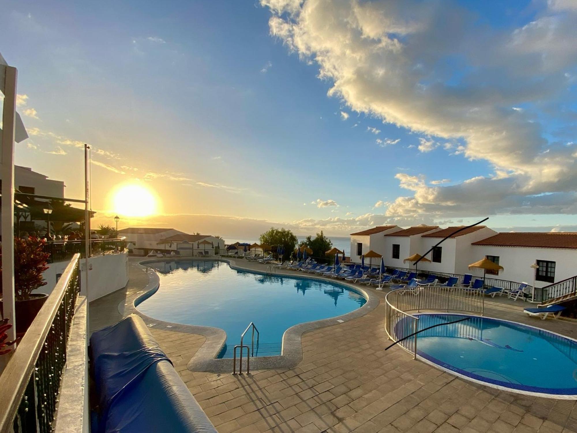 Seaview Townhouse In Puerto Santiago & Los Gigantes Пуерто де Сантяго Екстериор снимка